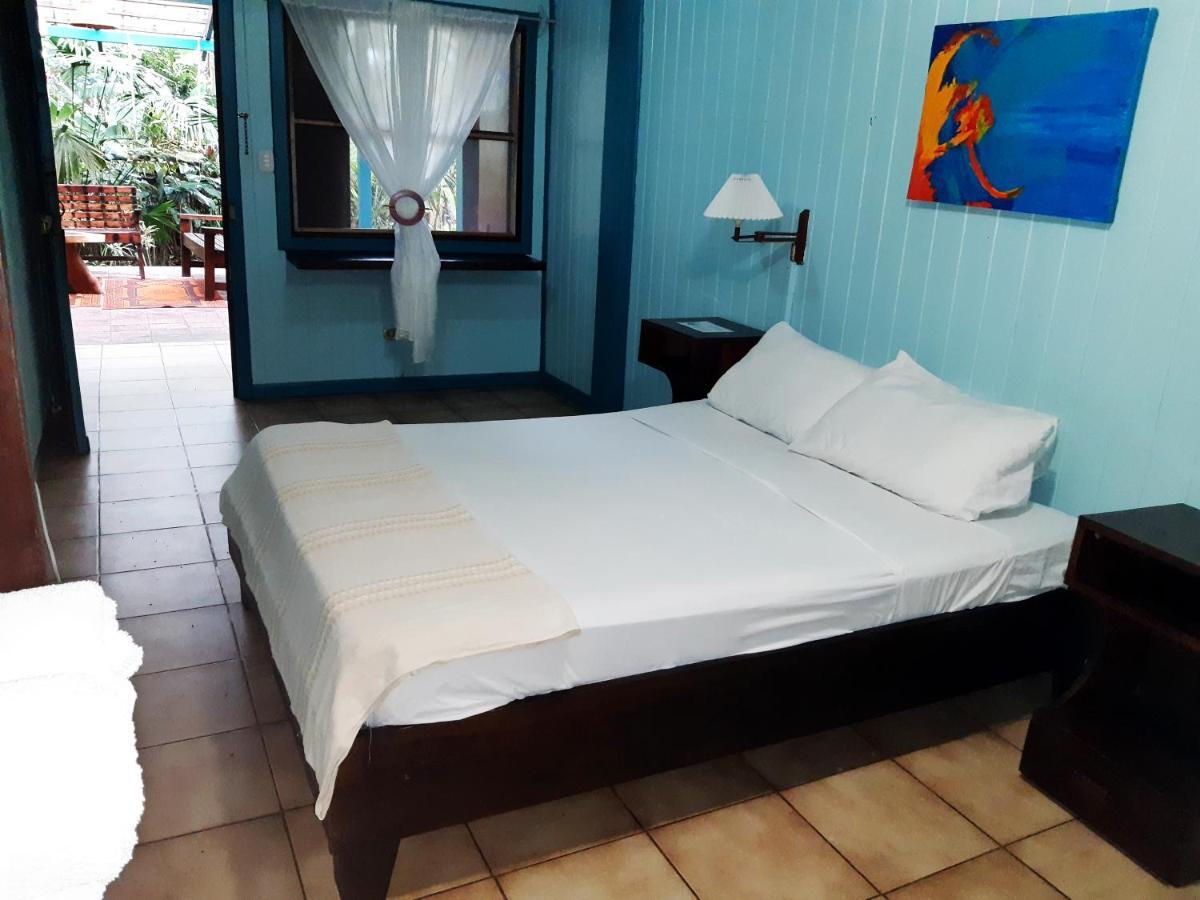 Lapalapa Beachfront Hotel Puerto Viejo de Talamanca Dış mekan fotoğraf